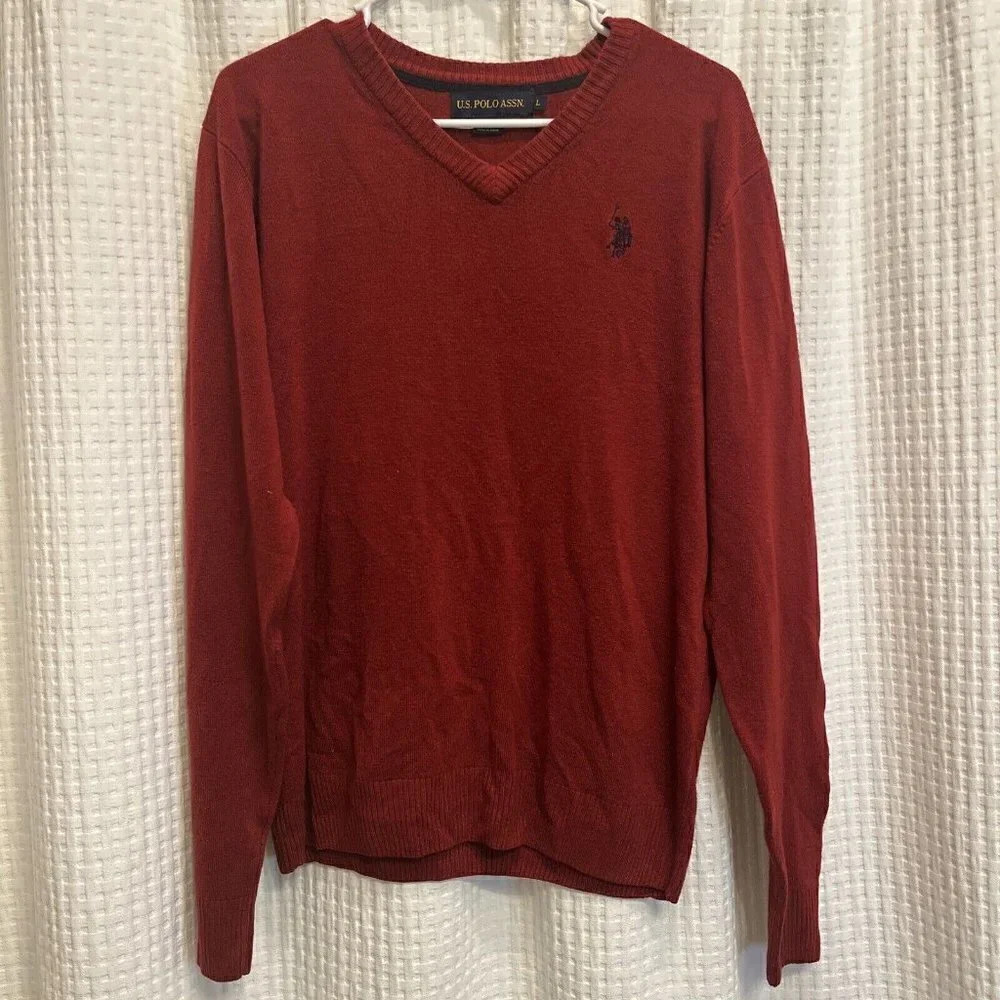 U.S. Polo Assn. Men's Sweater Size L Maroon Pullover Long Sleeve V-Neck K7